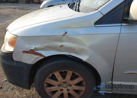 2011 Chrysler Town & Country Touring-L from USA, damaged, VIN 2A4RR8DG8BR605163